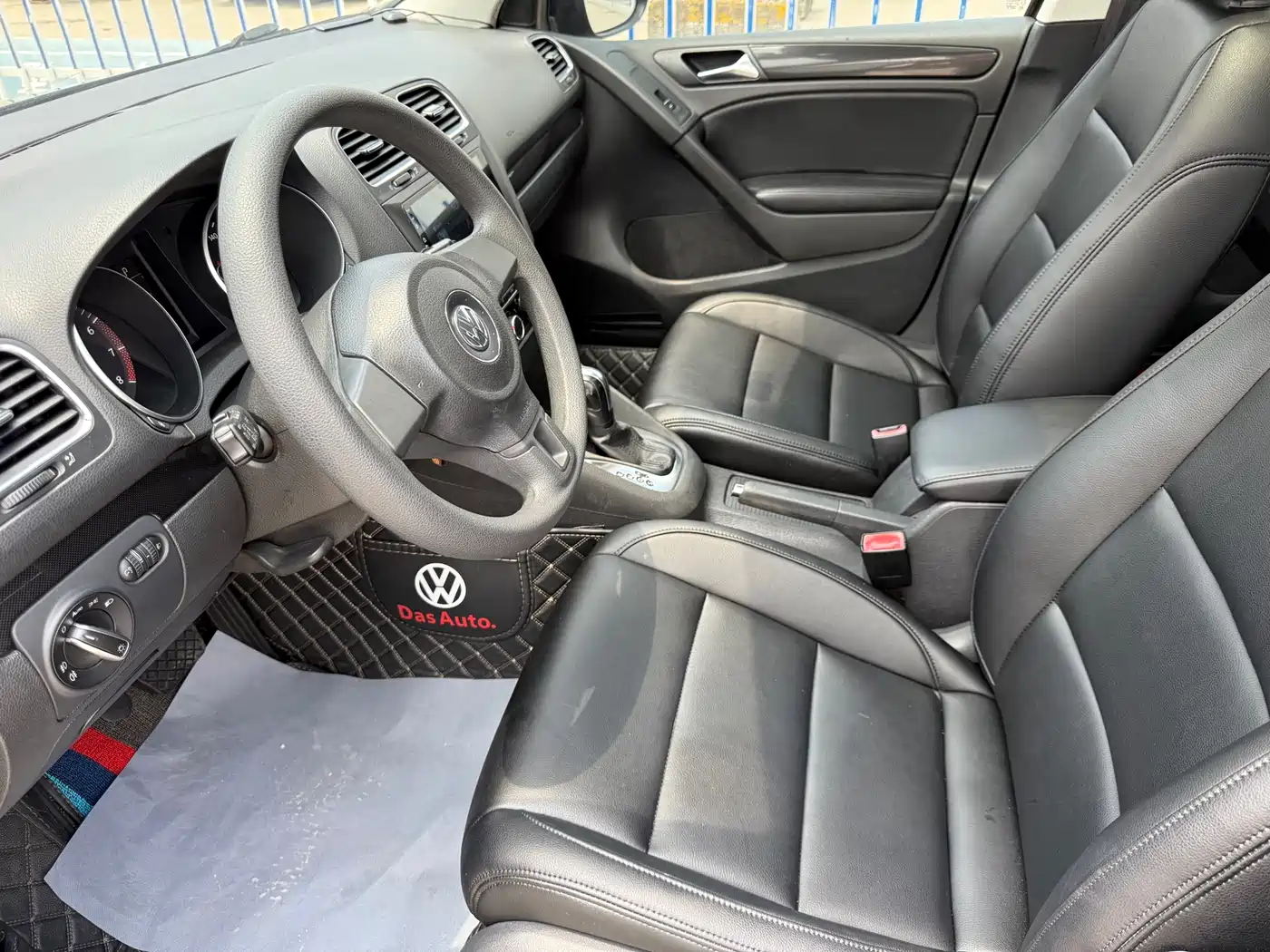 Volkswagen Golf 2011 1.4TSI Auto Comfort фото 6