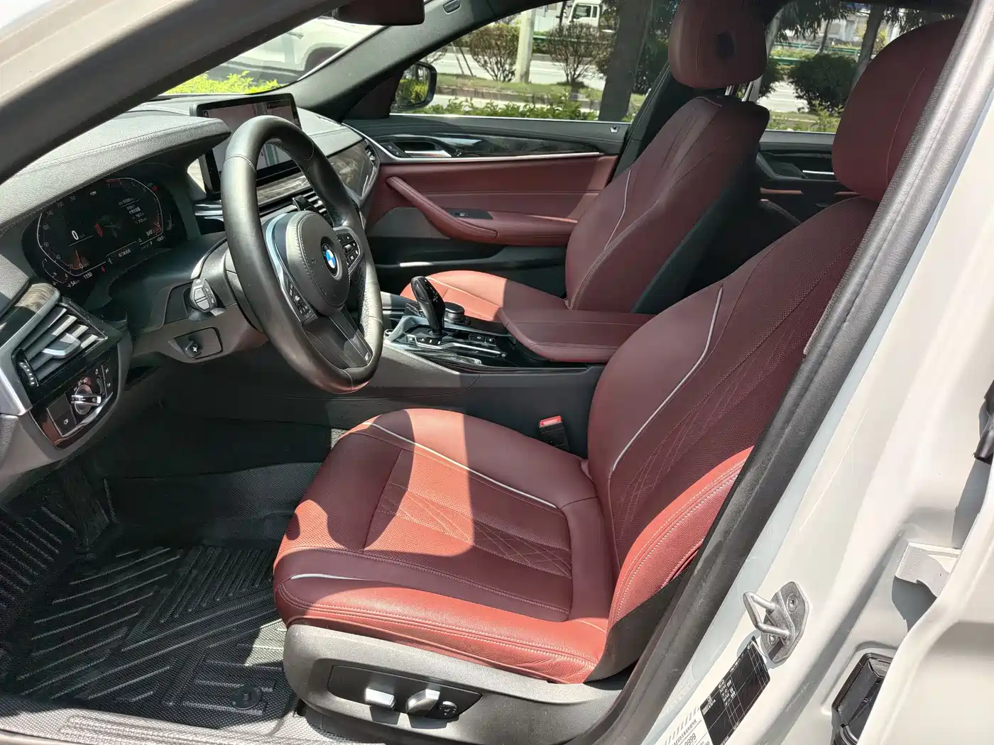 BMW 5 Series 2021 525Li M Sport Package фото 4