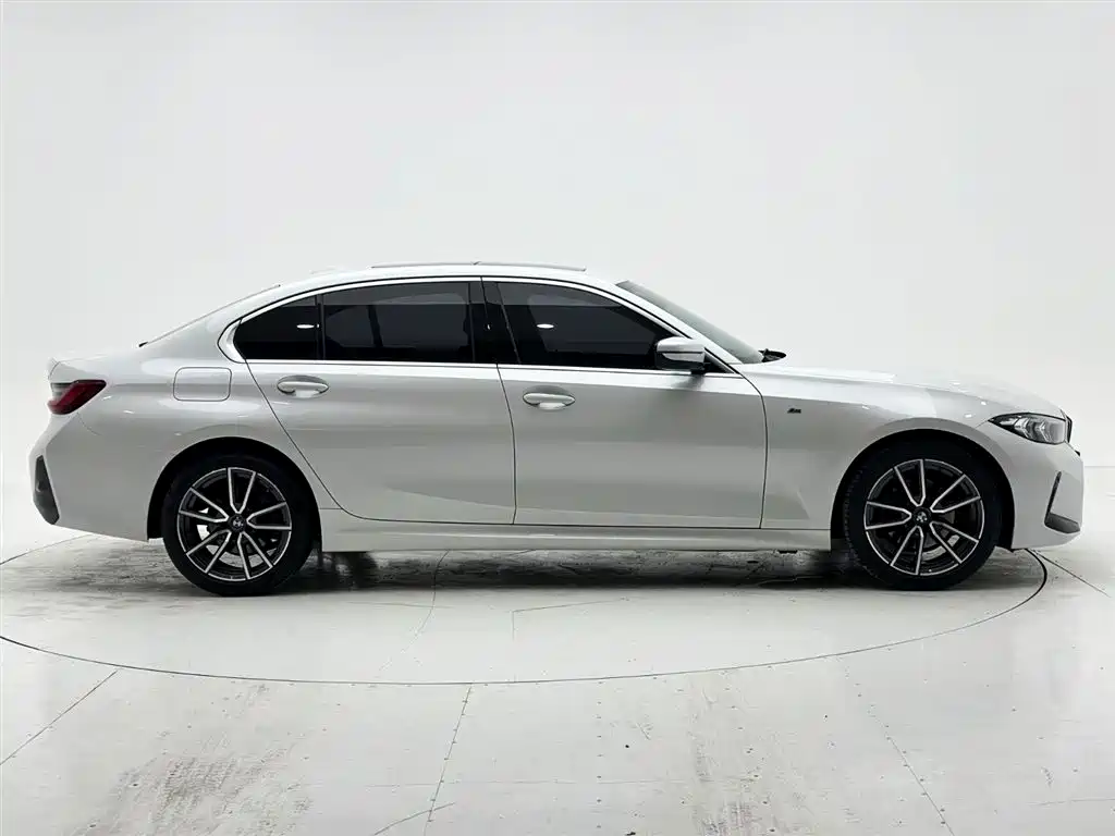 BMW 3 Series 2023 320Li M Sport Package фото 9