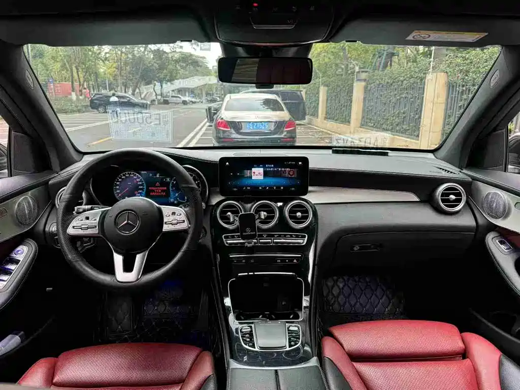 Mercedes-Benz GLC 2020 GLC 300 L 4MATIC Luxury фото 6