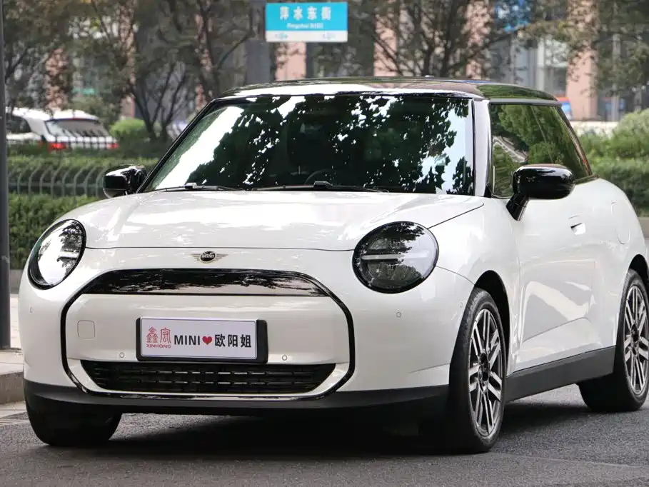 MINI Electric MINI COOPER 2025 2024 456km COOPER E Classic