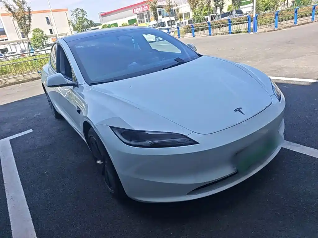 Tesla Model 3 2026 2025 Model Year Facelift Long Range All-Wheel Drive
