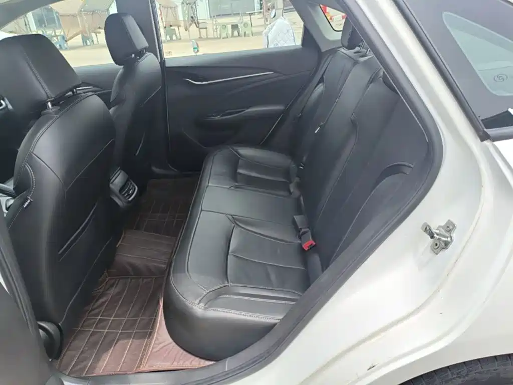Фото 17 - Buick Excelle