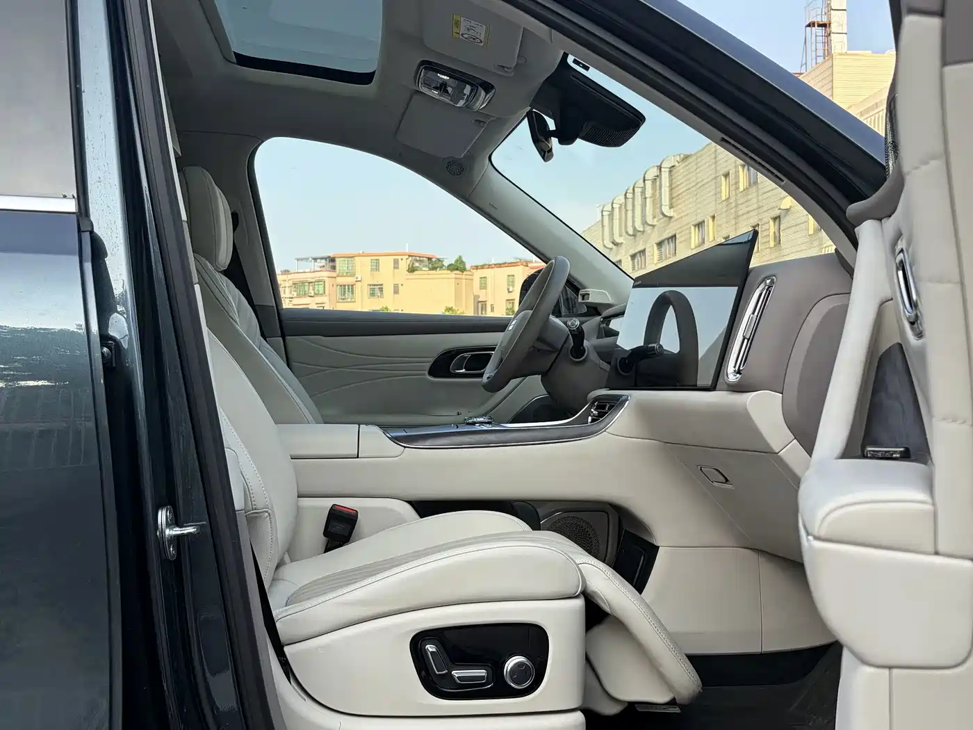 Geely Galaxy Galaxy M9 2025 2025 Model 230km 2WD Explorer+ Edition