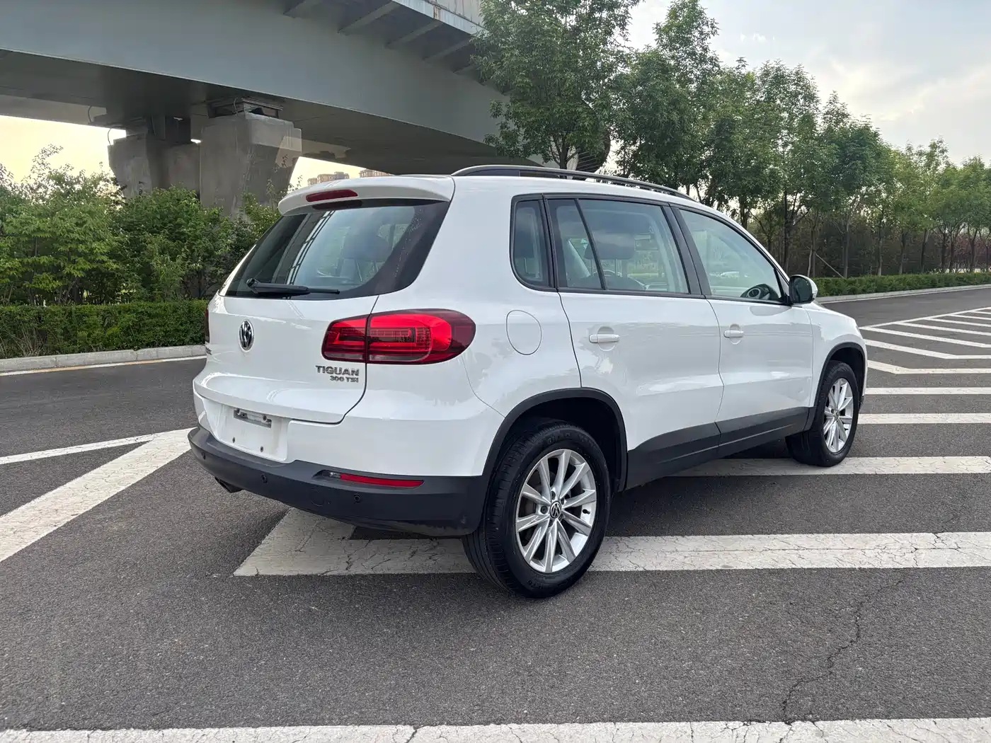 Volkswagen Tiguan 2015 1.8TSI Automatic 2WD Comfortline фото 9