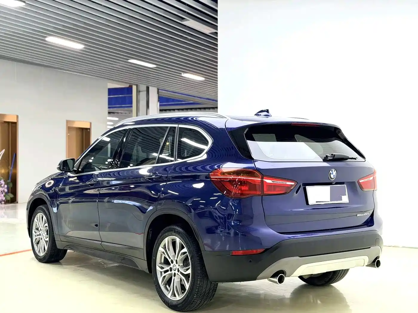 BMW X1 2019 sDrive20Li Leading Model фото 5