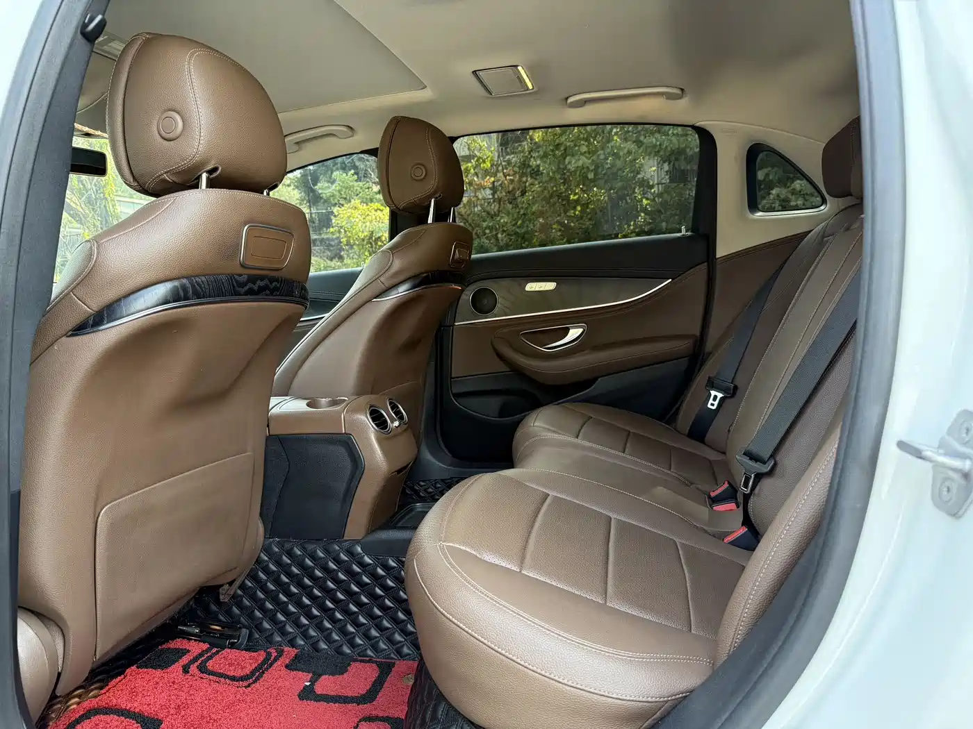 Mercedes-Benz E-Class 2016 E 300 L Sport Fashion Type фото 6