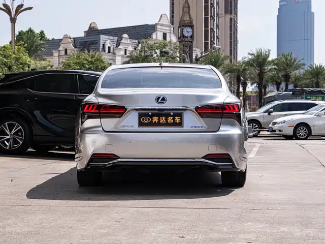 Lexus LS 2021 500h Executive Edition — фото 5
