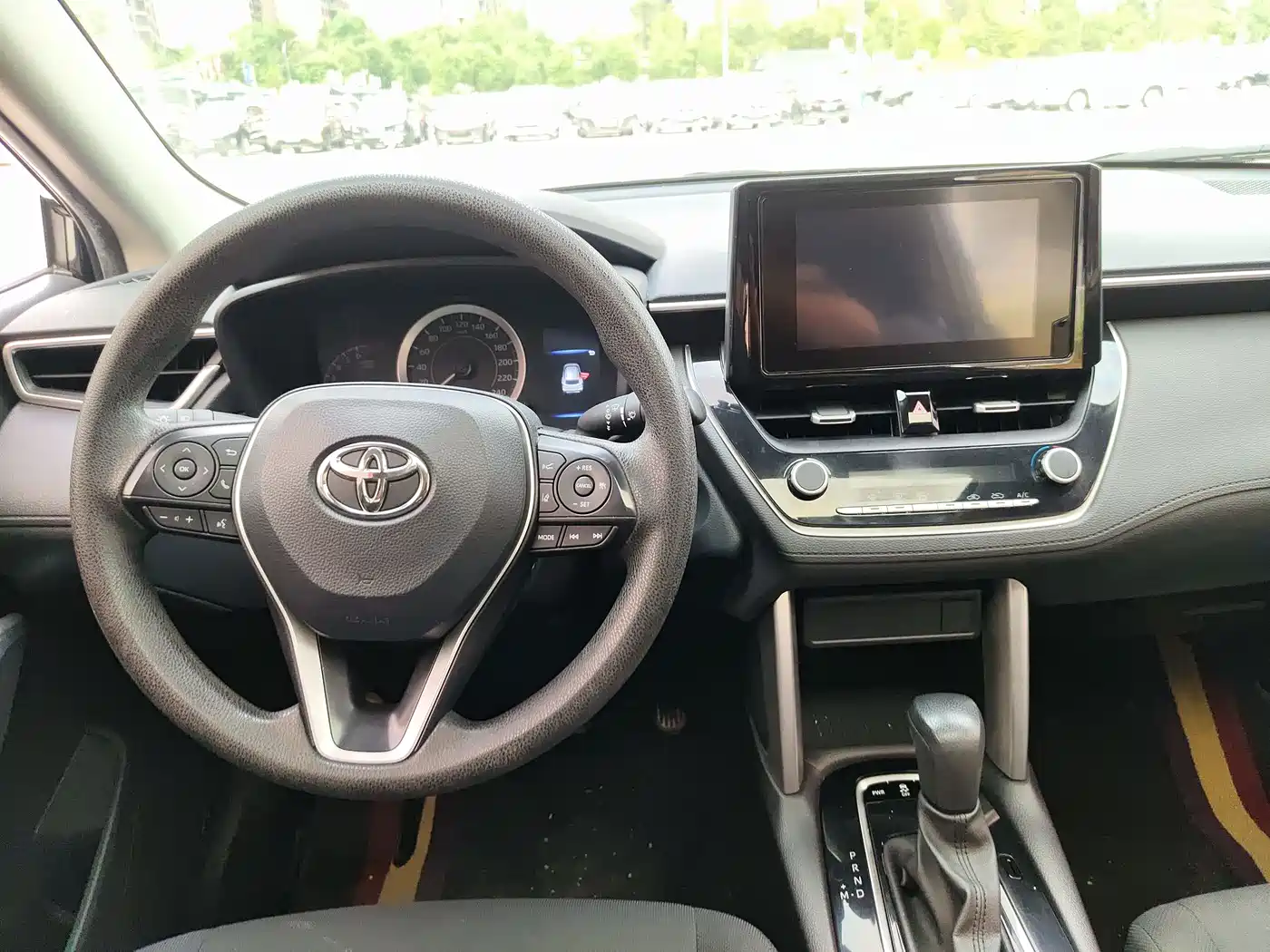 Toyota Frontlander 2022 2.0L CVT Elite фото 6