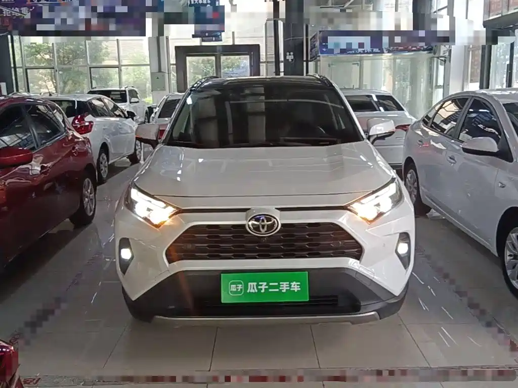 Toyota RAV4 Rongfang 2023 2.0L CVT FWD Style Plus Edition фото 3