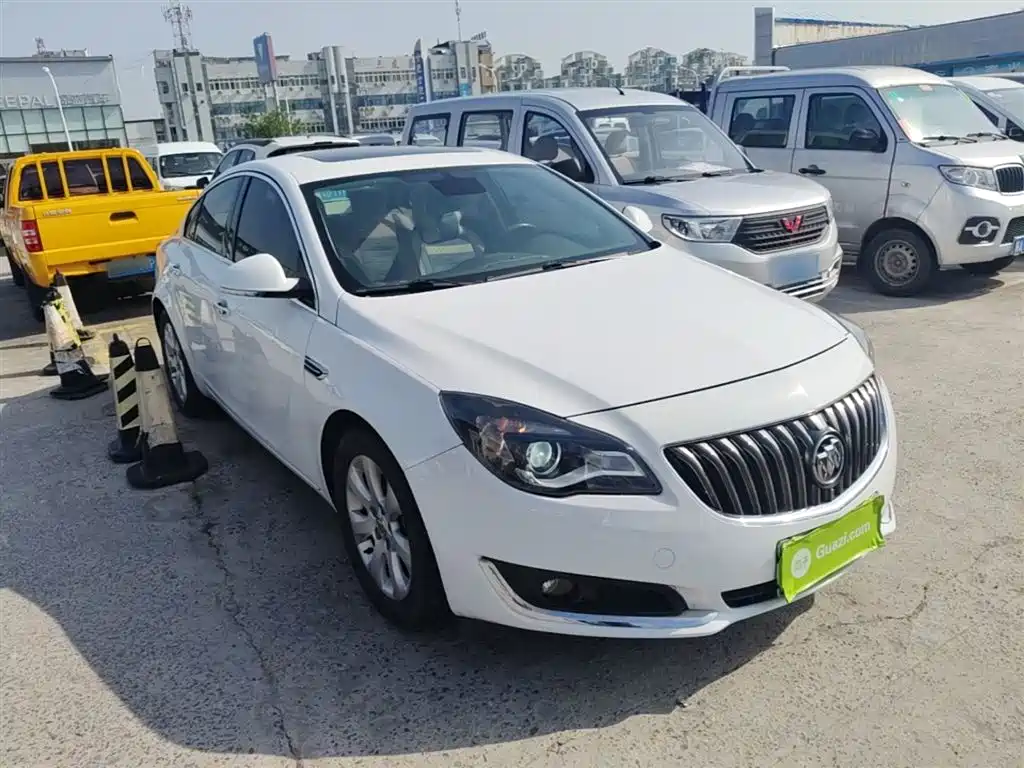Buick Regal 2015 2.0L Elite Fashion Model фото 4