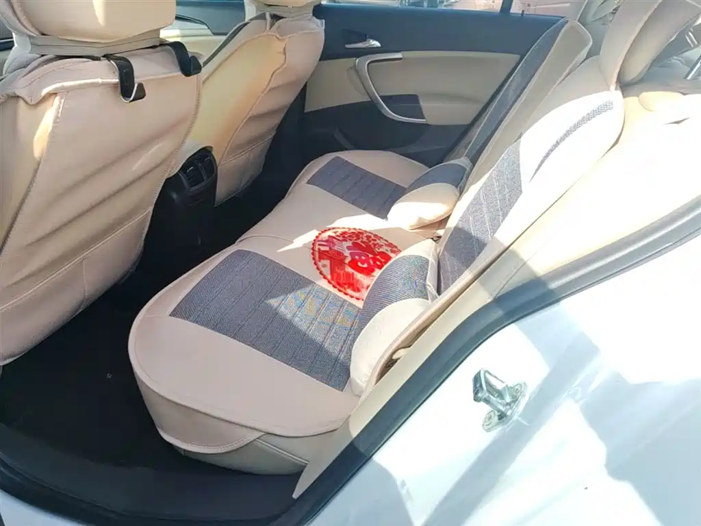 Buick Regal 2015 2.0L Elite Fashion Model фото 17