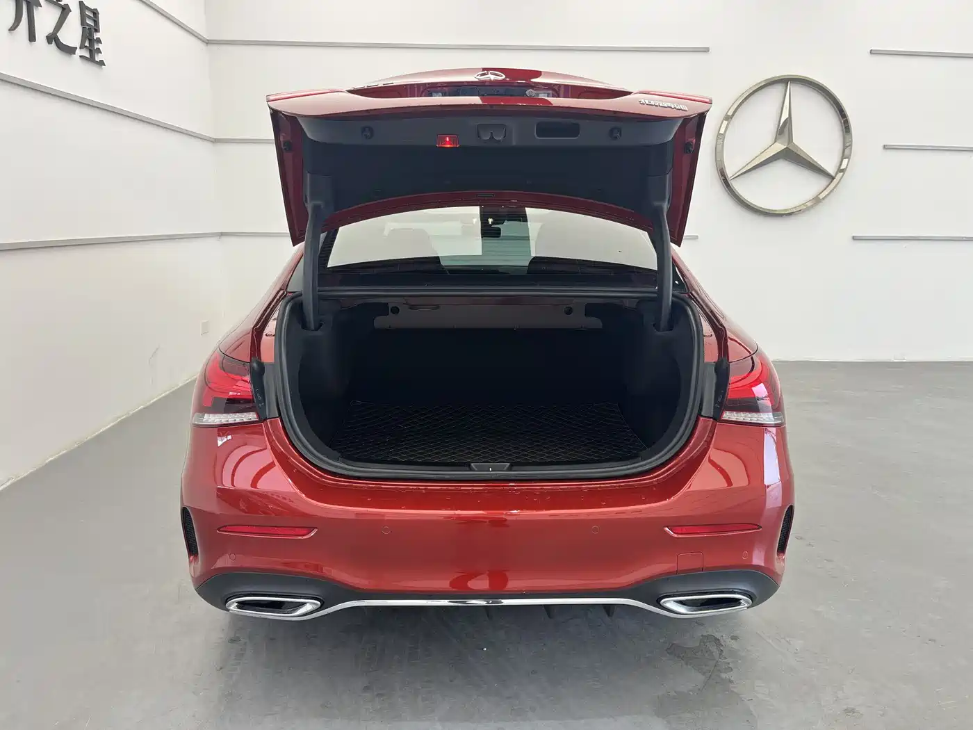 Mercedes-Benz A-Class 2019 A 200 L Sport Sedan фото 6