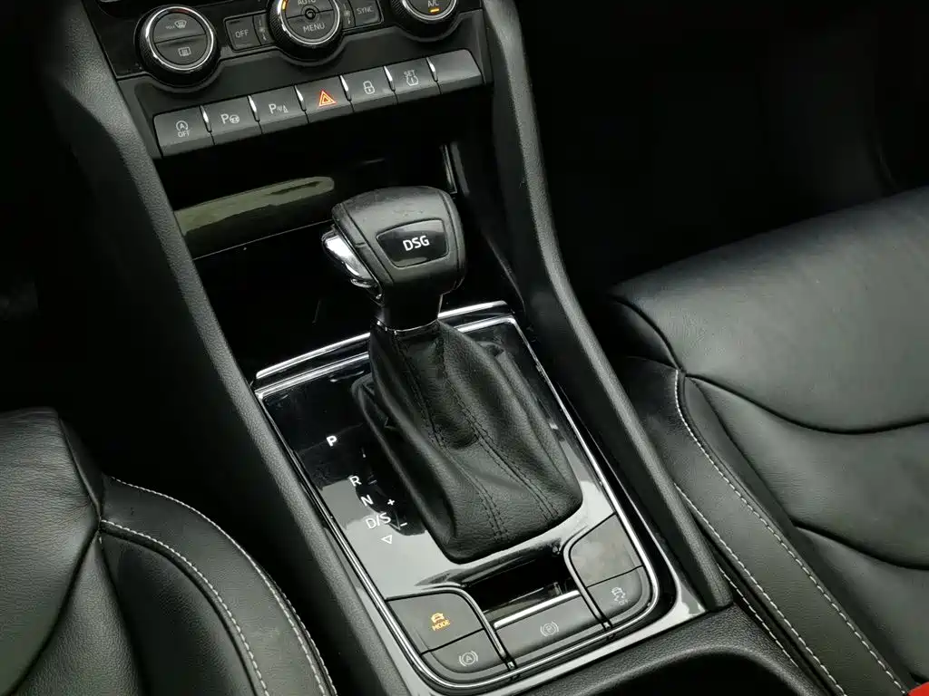 Škoda Kodiaq 2019 Facelift TSI330 7-Seater 2WD Luxury Premium Edition China VI фото 13