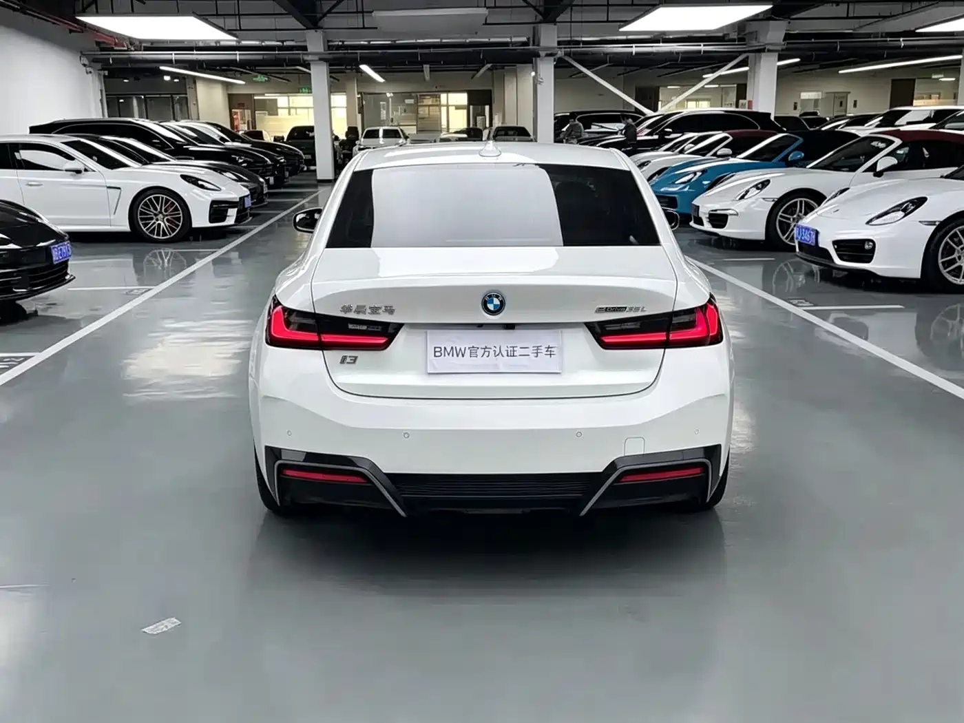 BMW i3 2022 eDrive 35 L фото 2