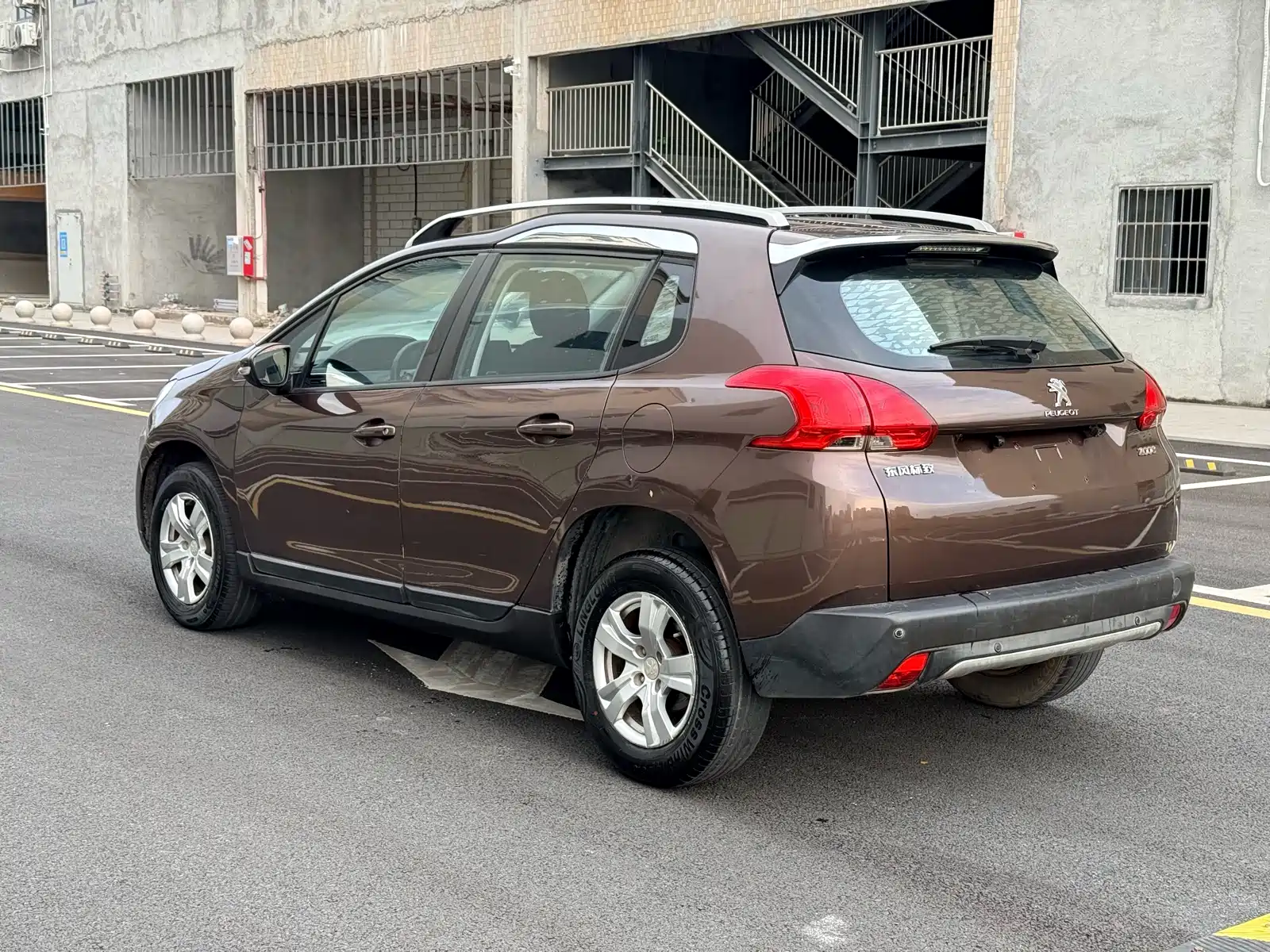 Photo 7 - Peugeot 2008