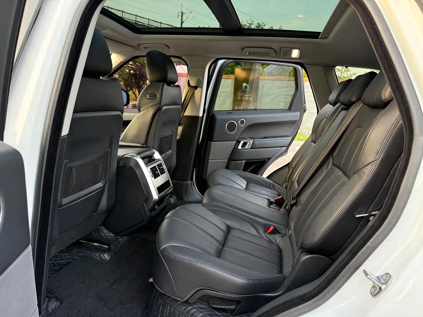 Land Rover Range Rover Sport 2016 Model 3.0 SC V6 SE фото 10