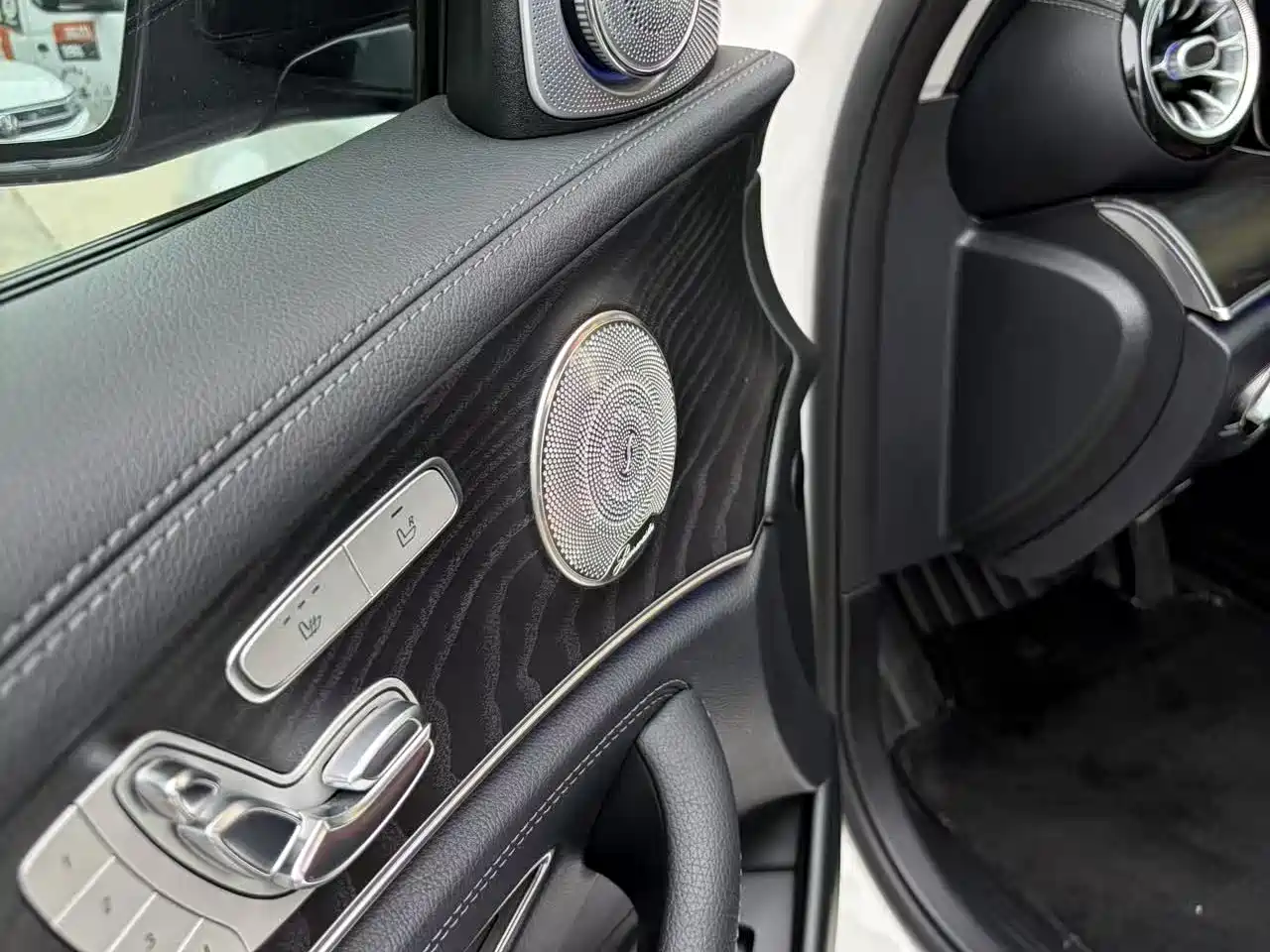 Mercedes-Benz E-Class 2017 E 300 L Sport Fashion фото 12