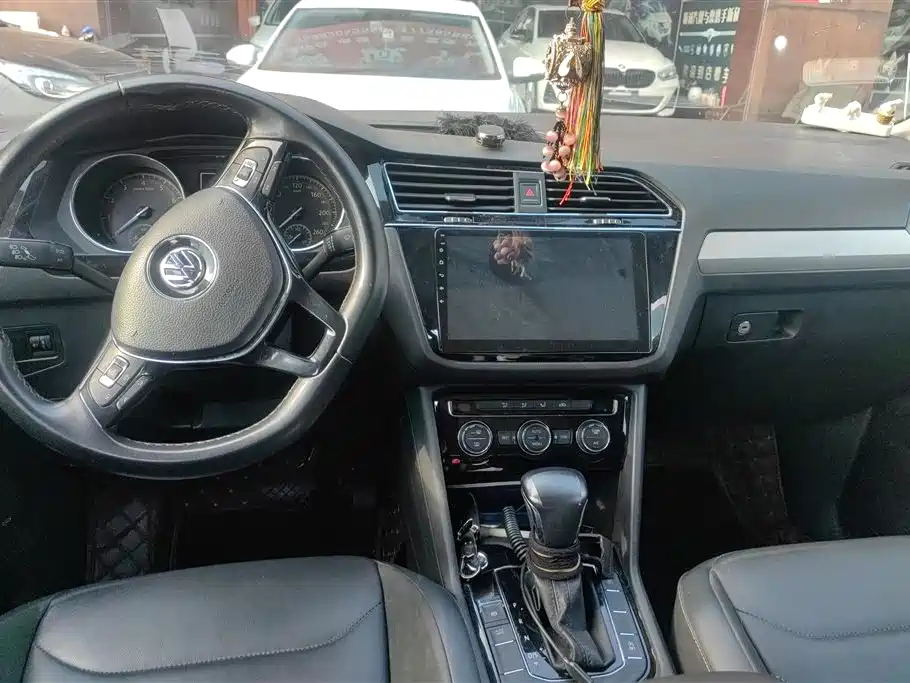 Volkswagen Tiguan L 2019 330TSI Auto 2WD Smart Luxury Edition China V фото 12