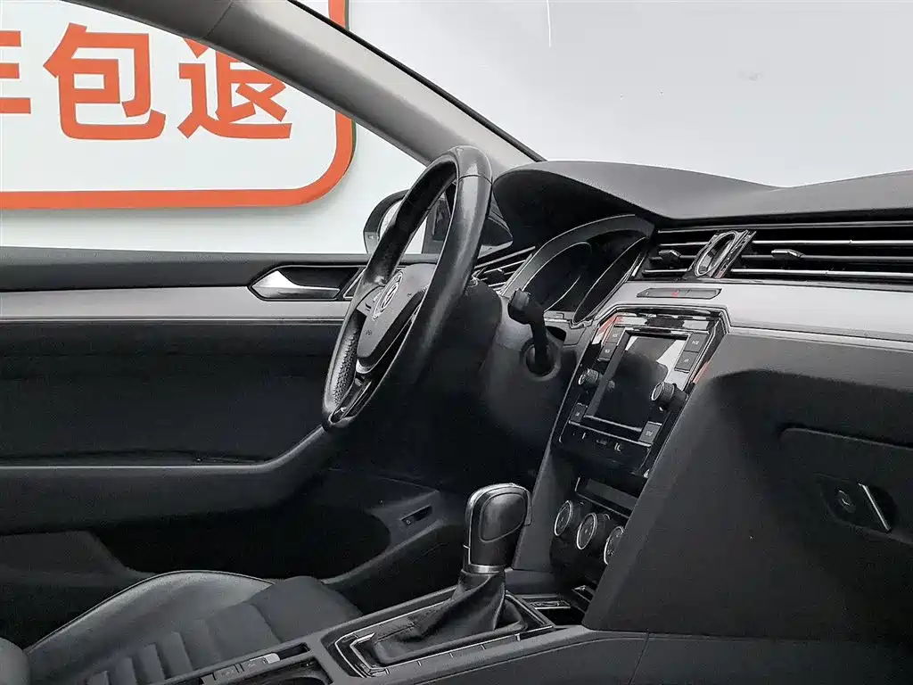 Volkswagen Magotan 2018 330TSI DSG Leading фото 22