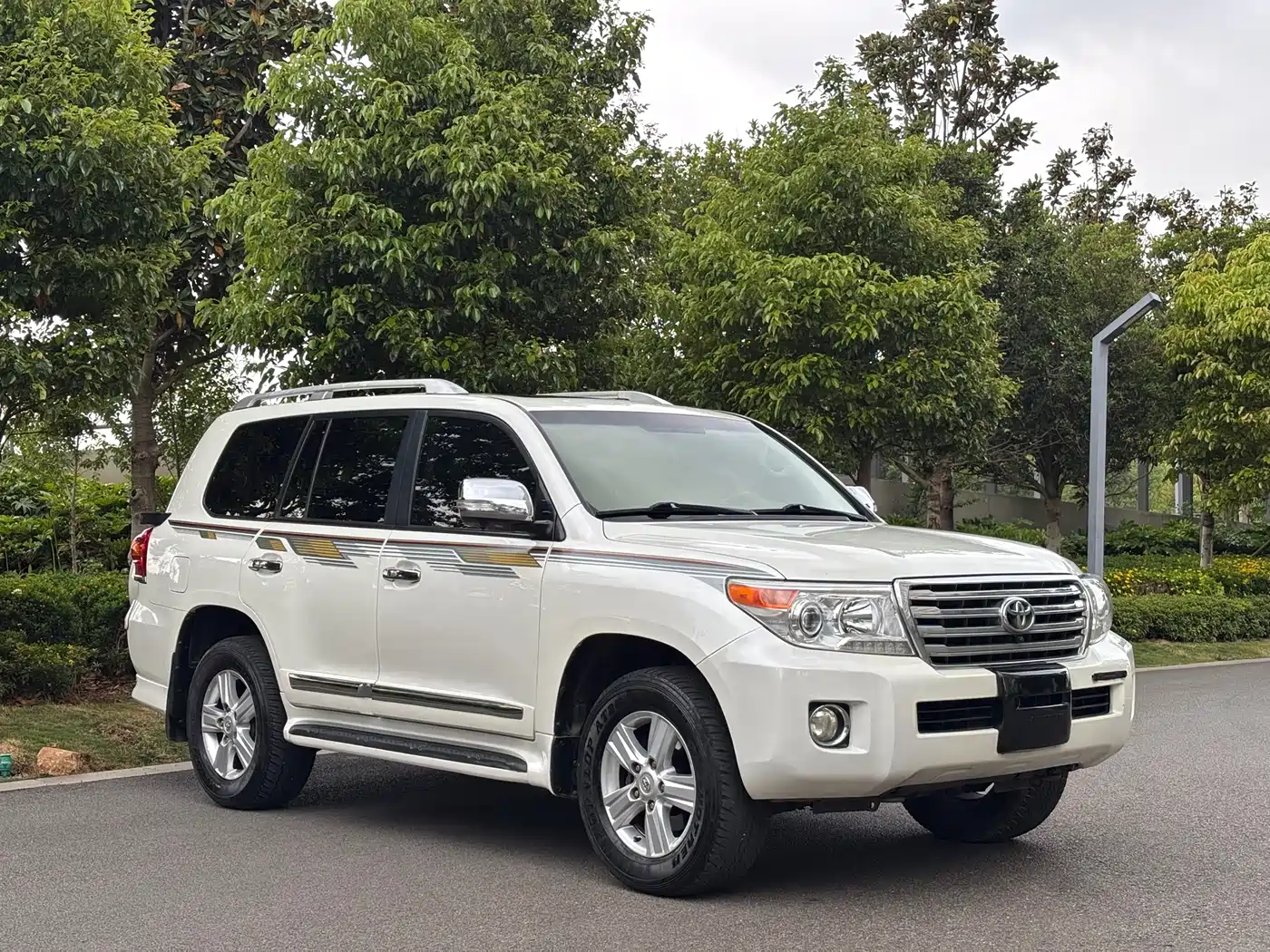 Toyota Land Cruiser (Import) 2015 4.0L V6 Middle East Limited Edition фото 3