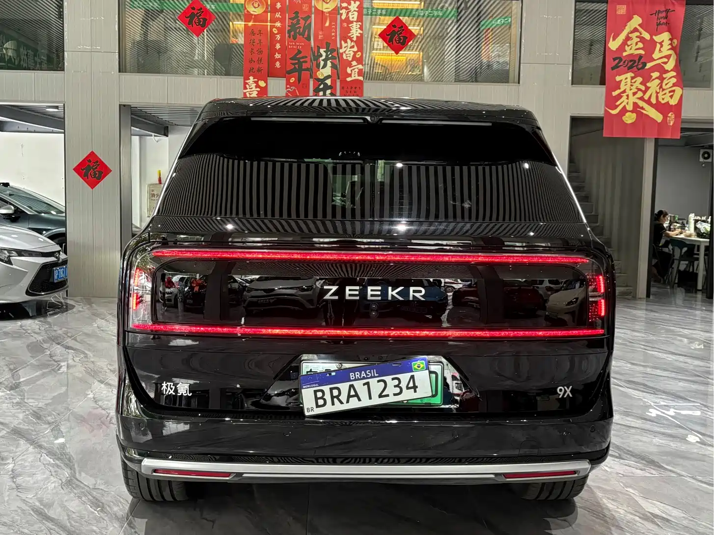 Photo 36 - ZEEKR 9X