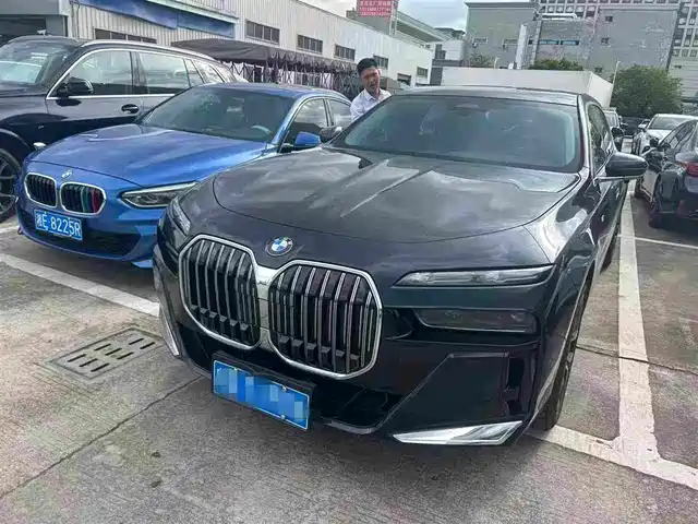 BMW 7 Series 2023 Model 735Li M Sport Package