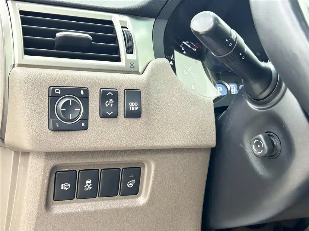 Lexus GX 2012 400 фото 24