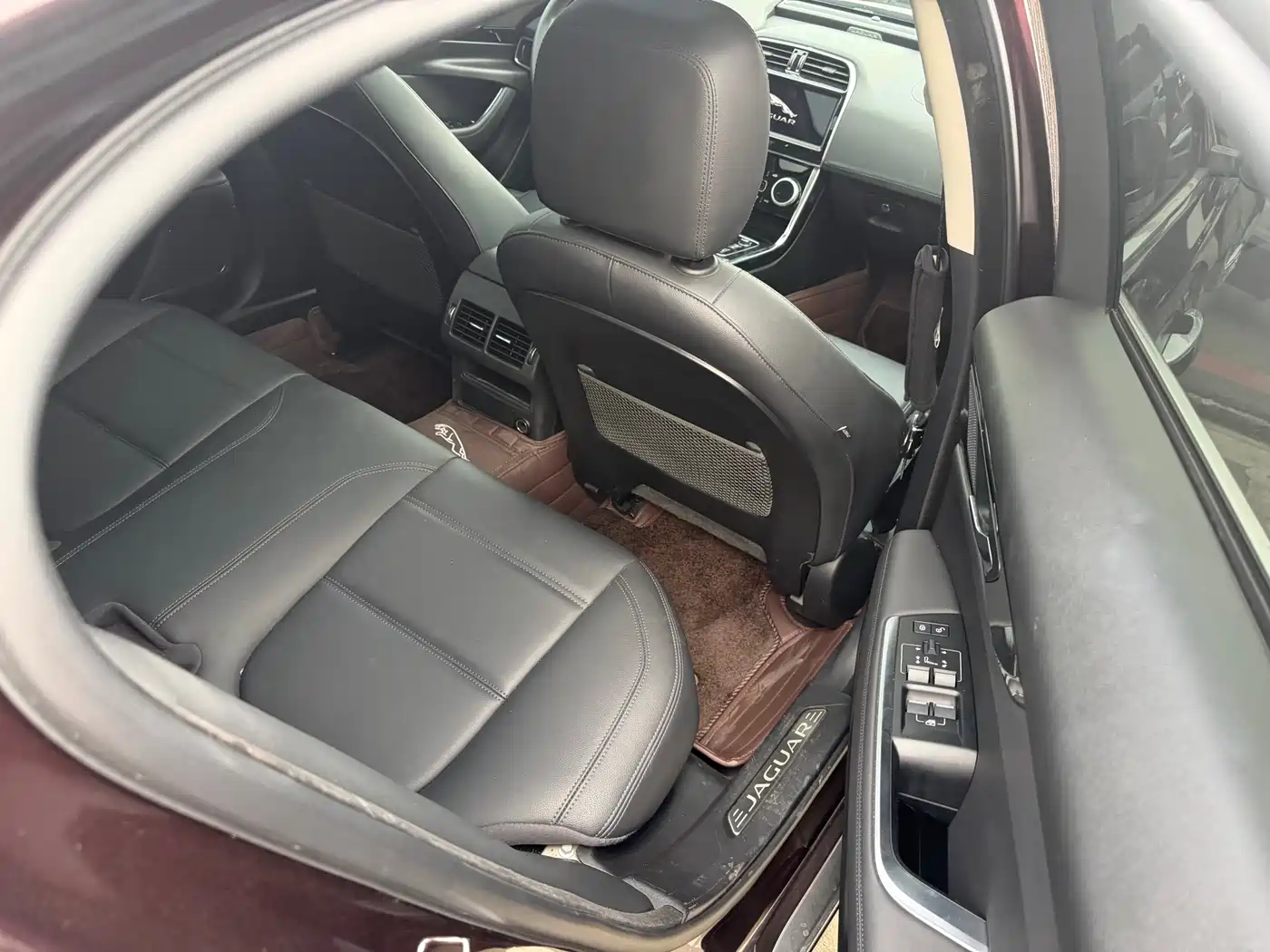 Jaguar XEL 2020 2.0T 200PS S Progressive Elegance Edition фото 9