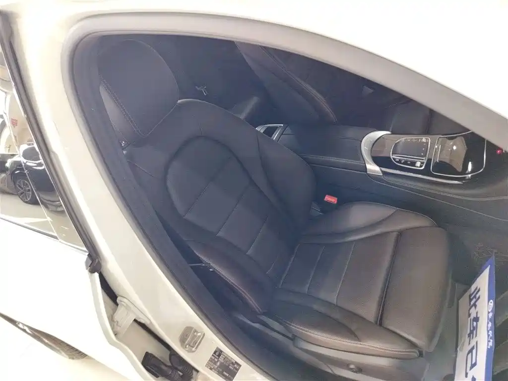 Mercedes-Benz GLC 2020 GLC 260 L 4MATIC Dynamic фото 20