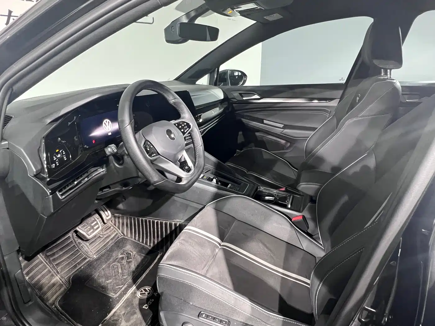 Volkswagen Golf 2023 280TSI DSG R-Line Lite фото 6