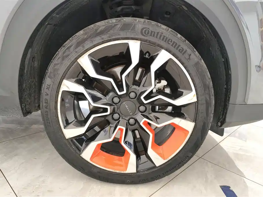 Lynk & Co 06 2020 1.5T Halo фото 6