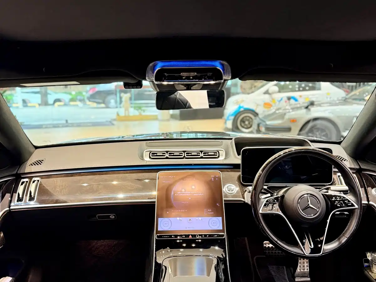 Фото 16 - Mercedes-Benz S-Class