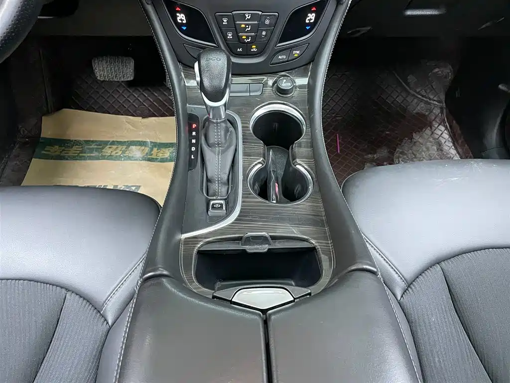 Buick Envision Plus 2018 20T 2WD Leading фото 25