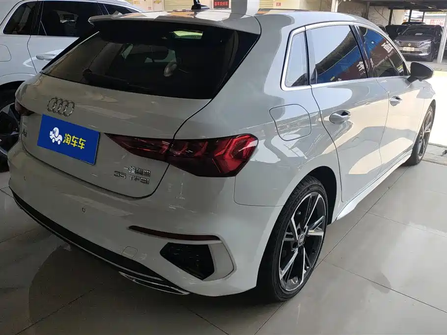 Audi A3 2023 Facelift Sportback 35 TFSI Fashion Sport фото 3