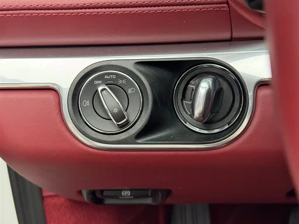 Porsche 718 2022 Boxster 2.0T фото 12