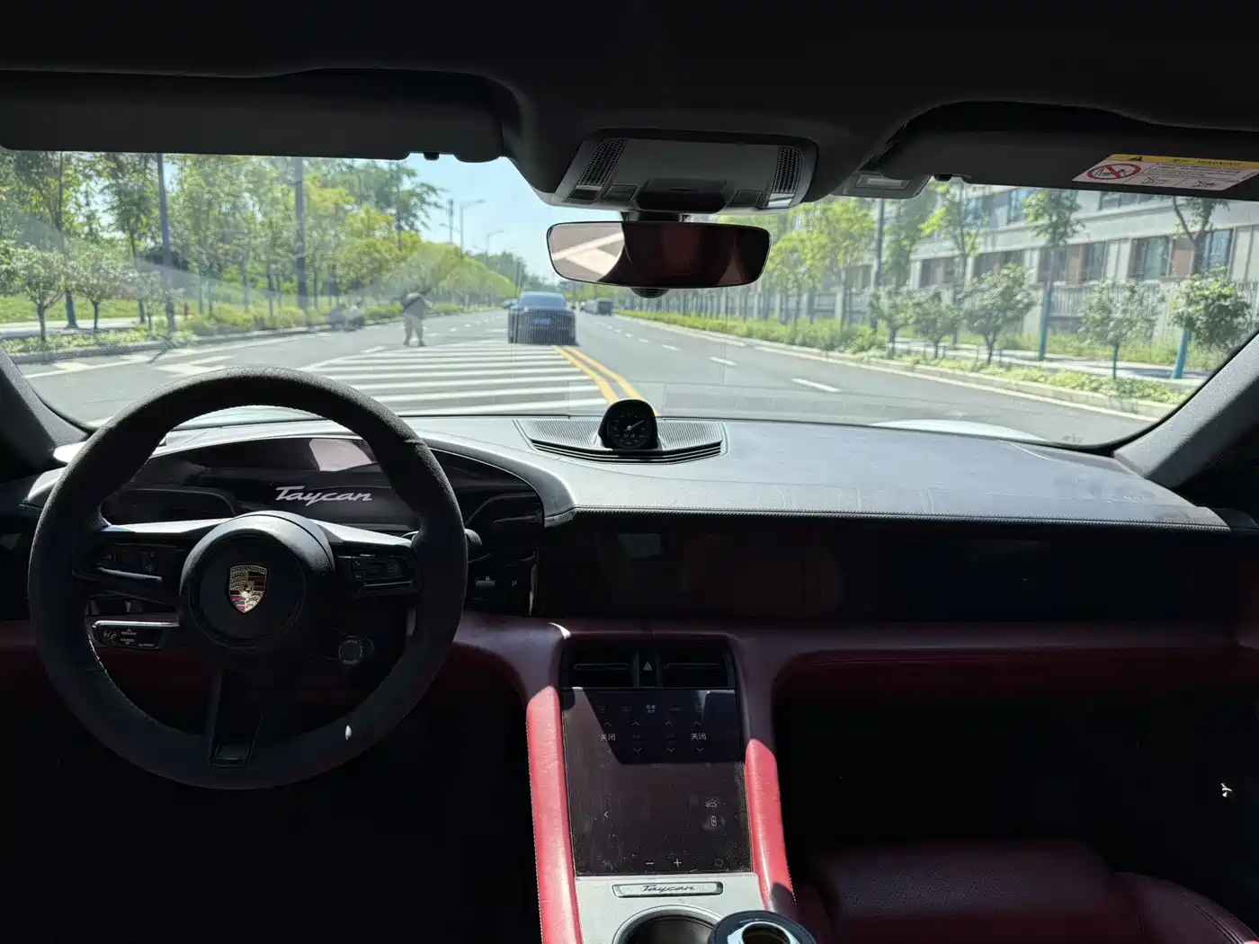 Porsche Taycan 2020 Taycan фото 6