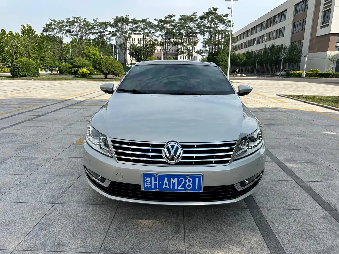 Volkswagen FAW-Volkswagen CC 2016 Model 2.0TSI Luxury фото 2