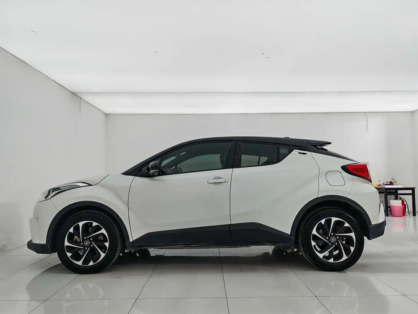 Toyota IZOA 2020 2.0L Yi Xiang Edition фото 9