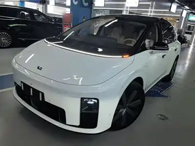 Li Auto i8