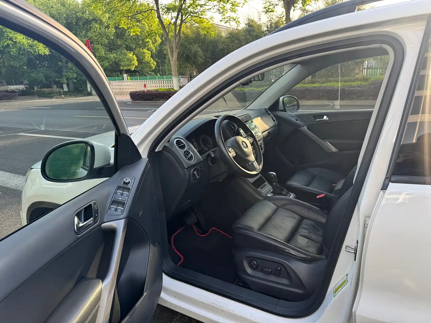 Volkswagen Tiguan 2012 1.8TSI Automatic 2WD Trend Edition фото 5