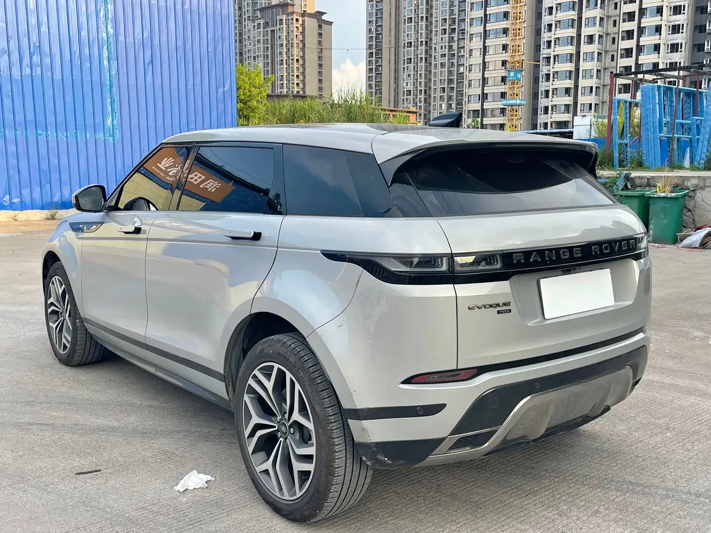 Land Rover Range Rover Evoque 2022 Range Rover Evoque L 249PS R-Dynamic Luxury Edition фото 6