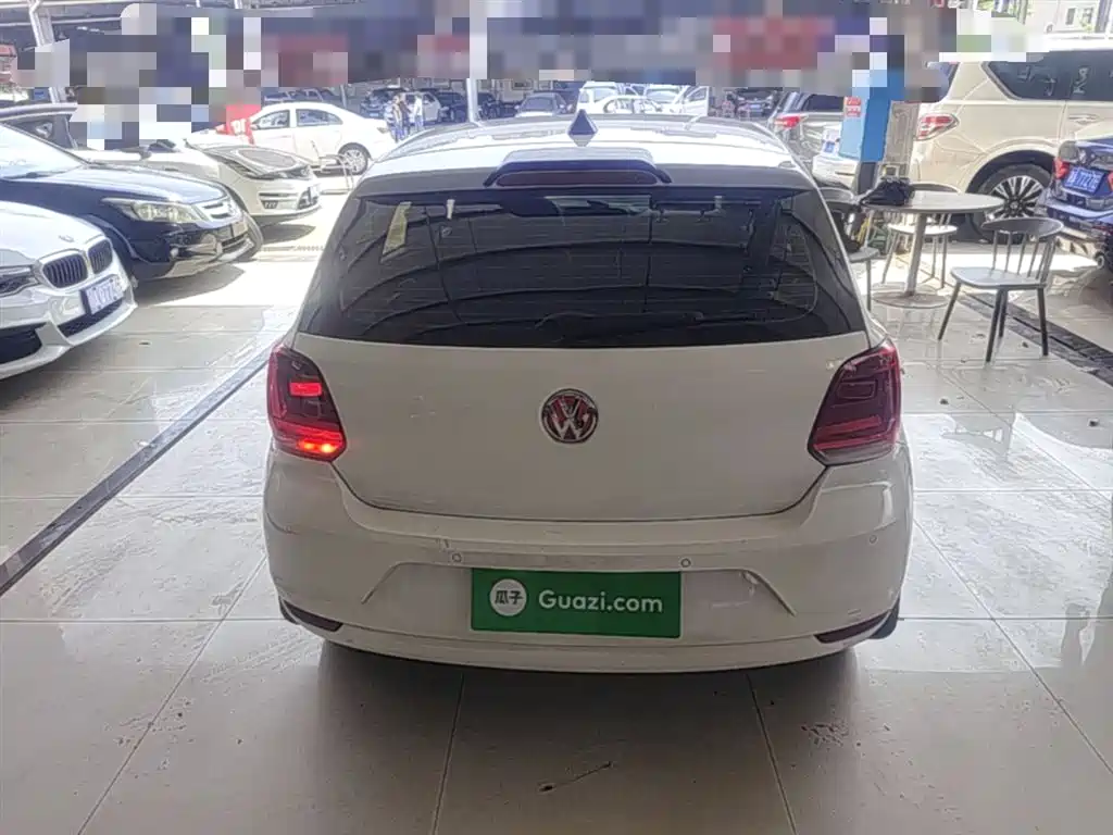 Volkswagen Polo 2014 1.6L Manual Comfort Edition фото 6