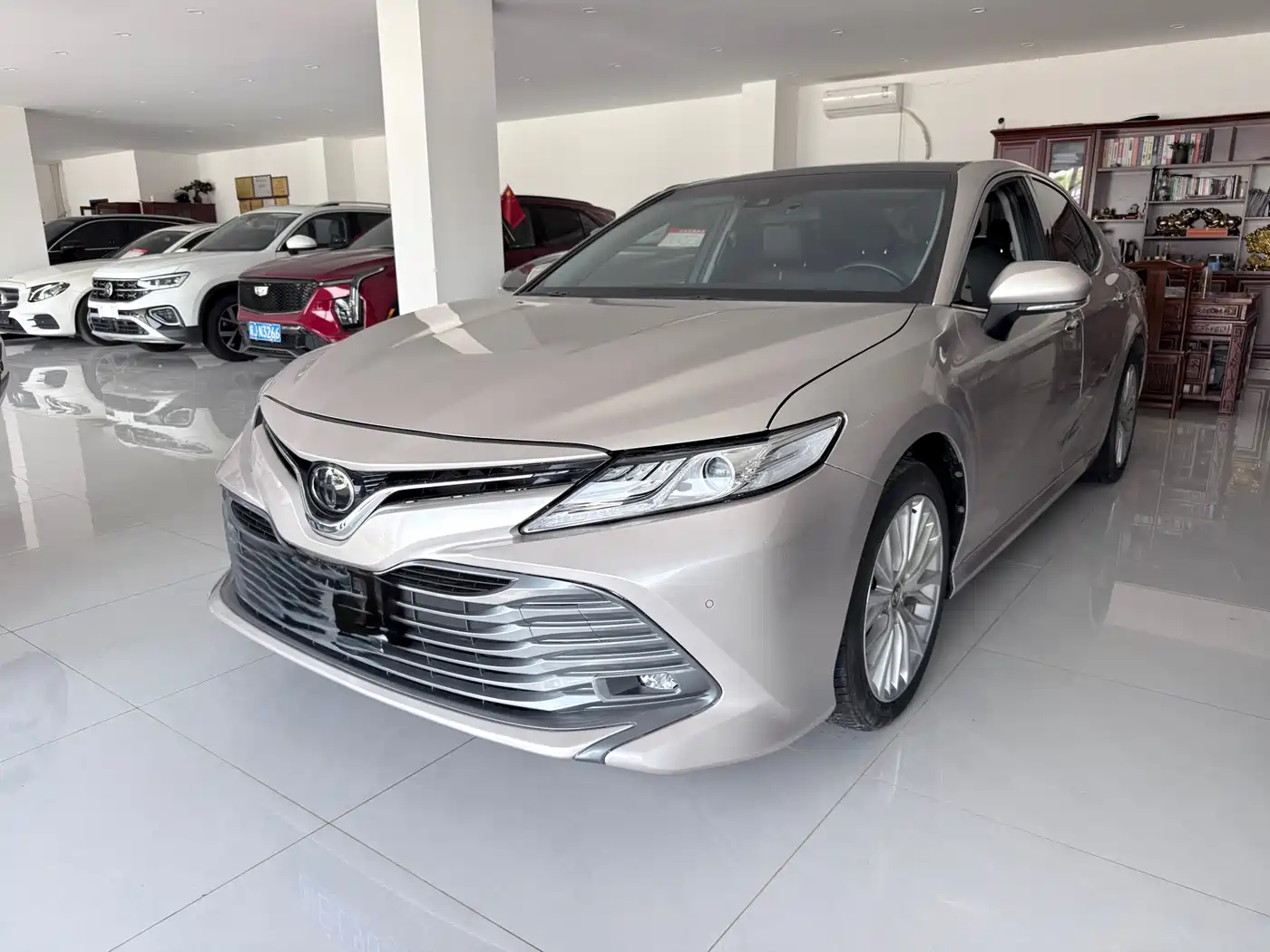 Toyota Camry 2019 Facelift 2.5G Luxury Edition фото 2