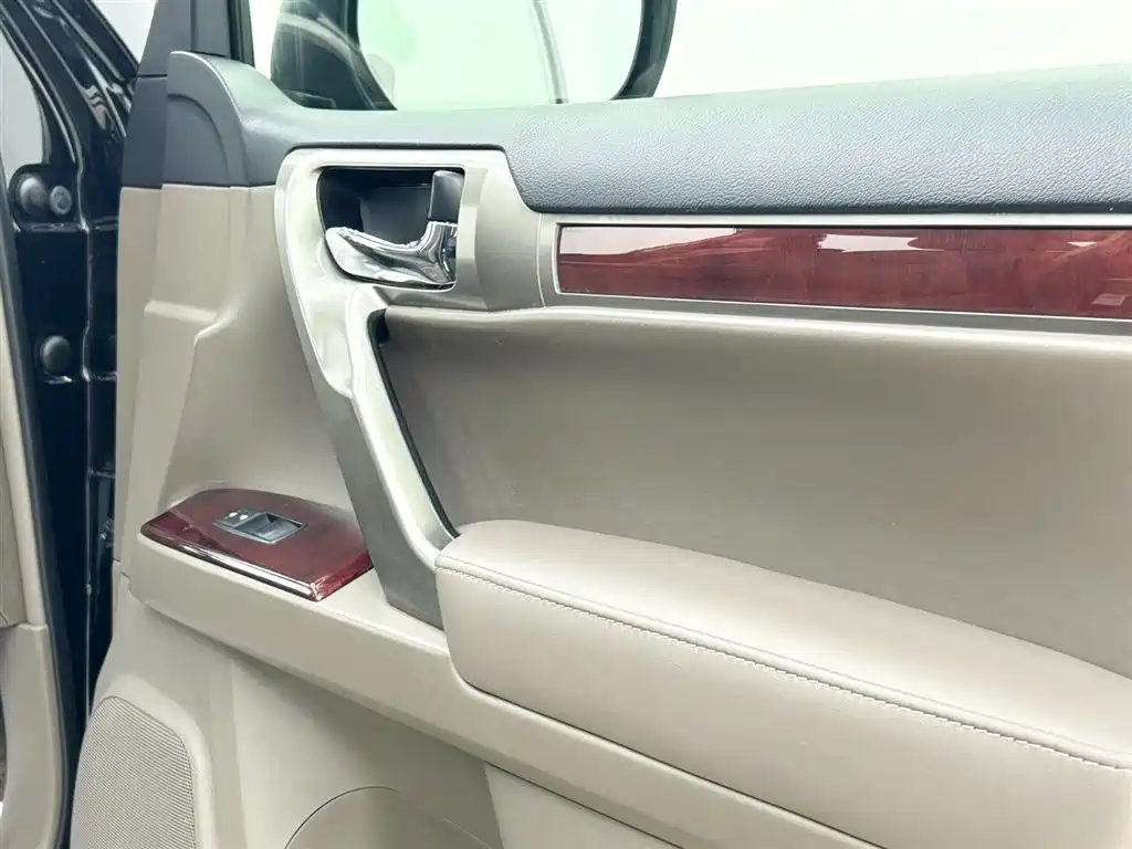 Lexus GX 2012 400 фото 14
