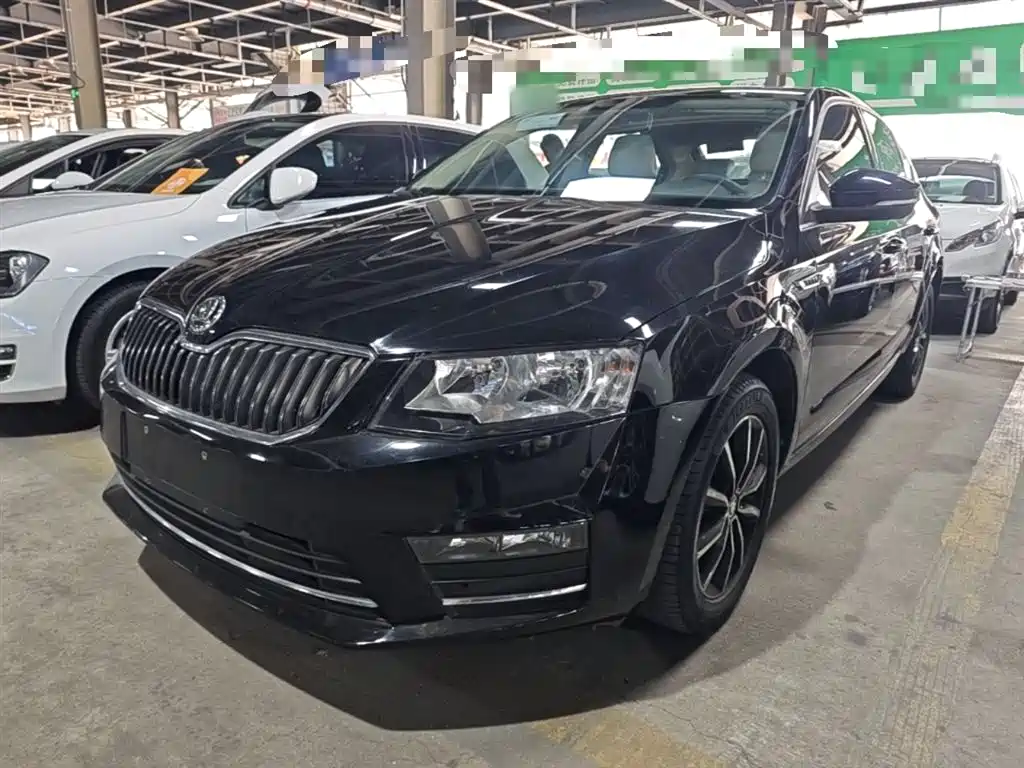 Škoda Octavia 2017 1.6L Automatic Smart Edition