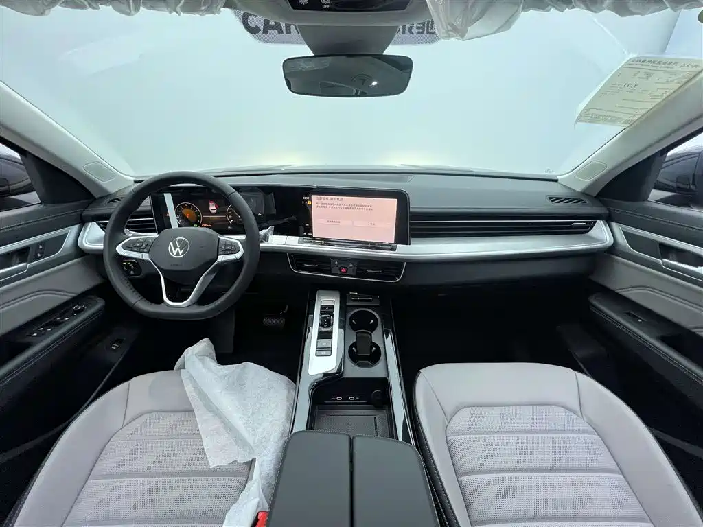 Volkswagen Talagon 2025 330TSI Luxury Cruise Public Edition фото 13