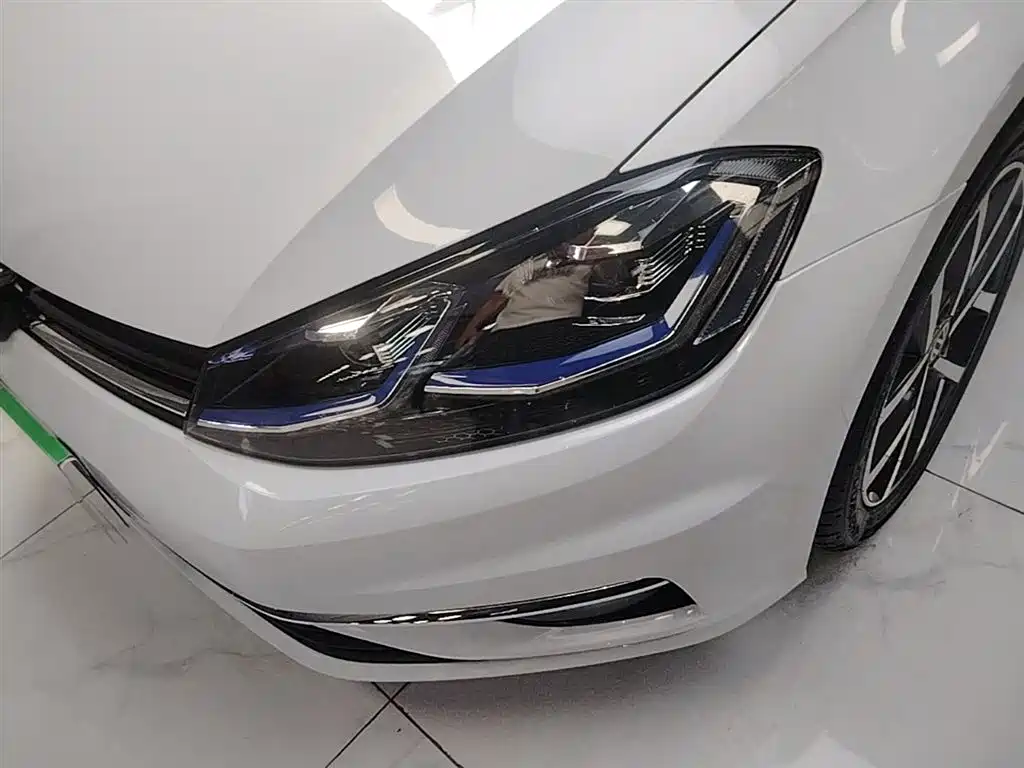 Volkswagen Golf 2020 Beloved Edition 280TSI DSG Comfort фото 24