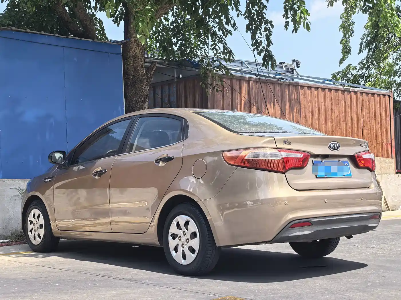 Kia K2 2012 2011 Sedan 1.4L AT GLS
