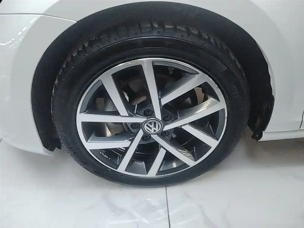 Volkswagen Golf 2020 Beloved Edition 280TSI DSG Comfort фото 23